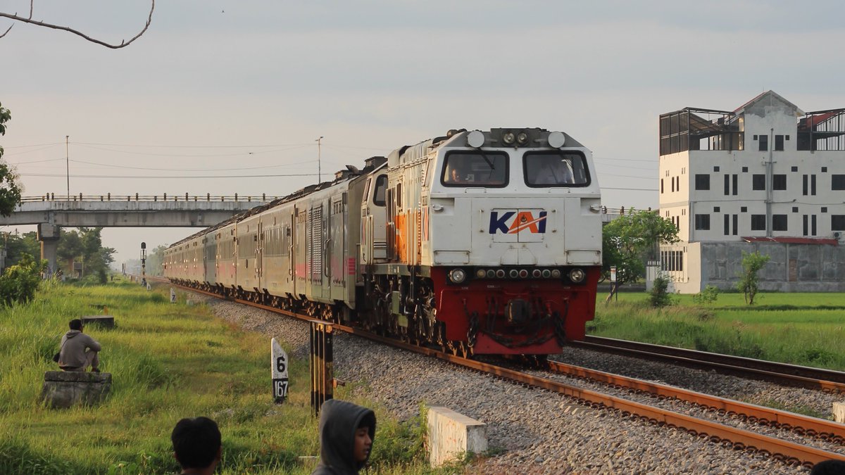 Flash Sale Tiket Kereta Api, KAI Hadirkan Promo Ramadan Festive 2025